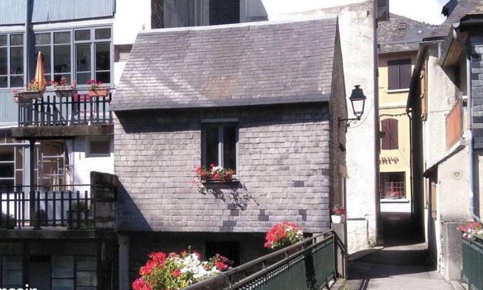 Arreau House | The "Cabaneste" in the center of Arreau