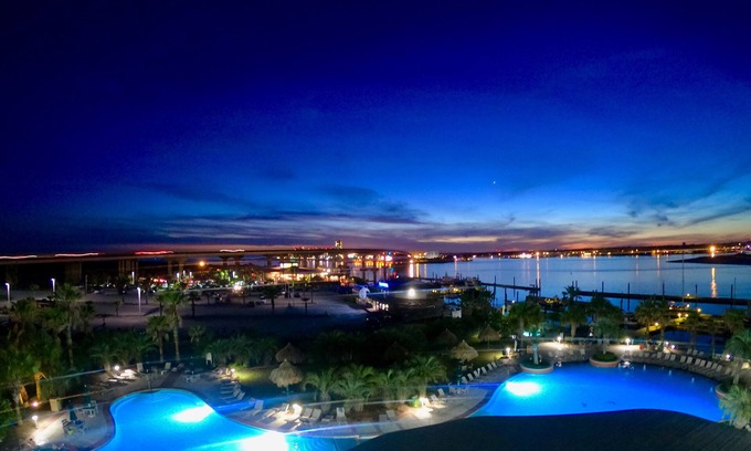 Orange Beach East Condo | The calendar is ready for 2026. Come see us! Gorgeous Sunsets! ποΈποΈ.