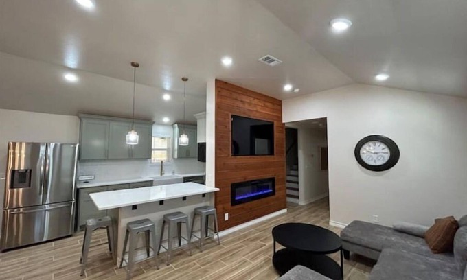 Canyon House | The CanyINN