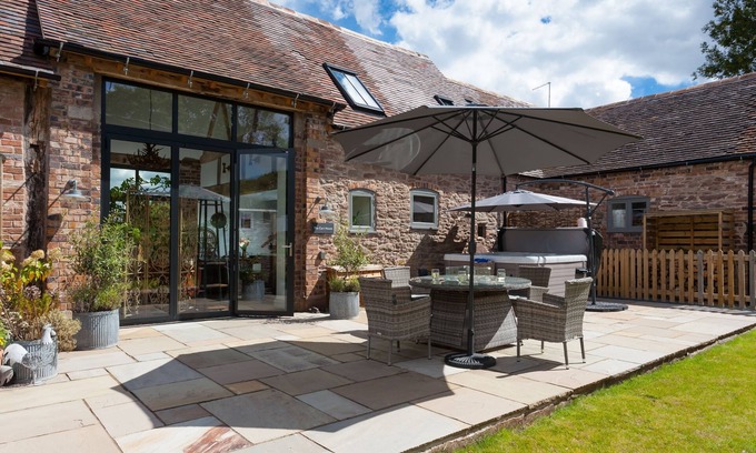 Bridgnorth Cottage | The Cart House - a stunning converted barn sleeping four guests