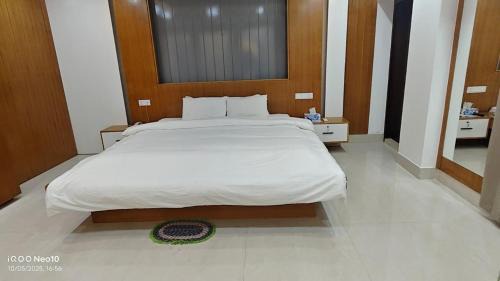 Uttara Hotel | The Castle Inn