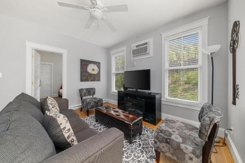 Cherry Valley House | The Cattail - 26 Meadowview