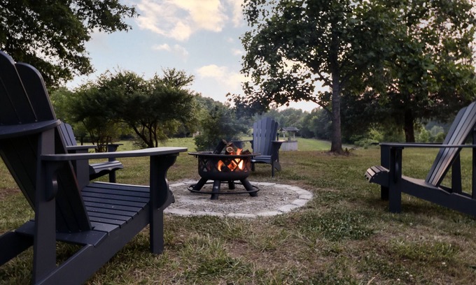 Keeling House | The Cedar Farm Close To VIR, Danville