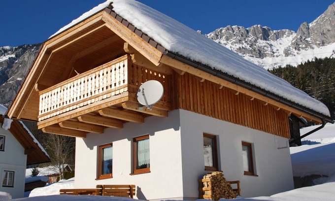Sankt Martin am Grimming House | The centerpiece on the sunny side of the Grimming