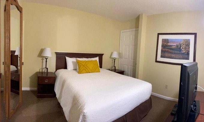 Pittsfield Hotel | The Central Downtown Inn Suites