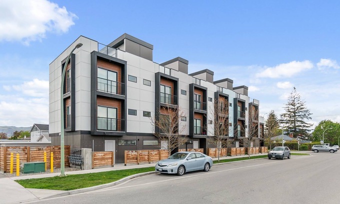 South Pandosy House | The Central | Downtown + Rooftop Patio
