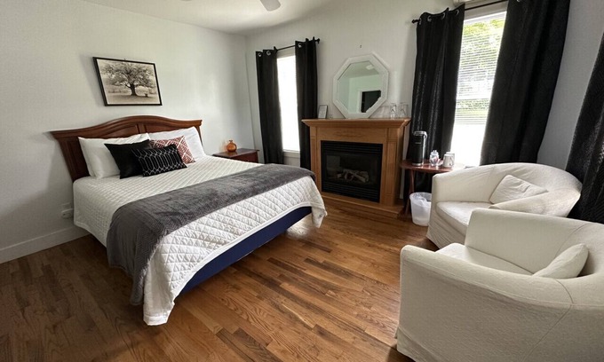 Hammondsport Apartment | The Champagne House Unit 6