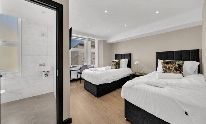 Shacklewell Apartment | The Chill Spot: Peaceful Studio for Two