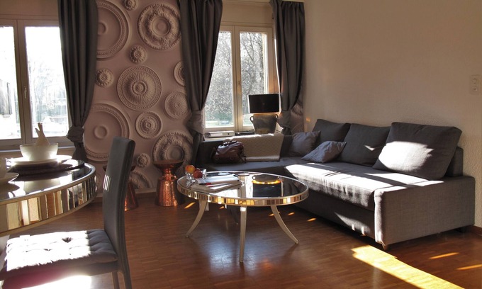 Enge Apartment | the city accommodation at Brandschenkestr corner Bederstrasse