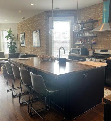 Rogers Park Apartment | The Clark