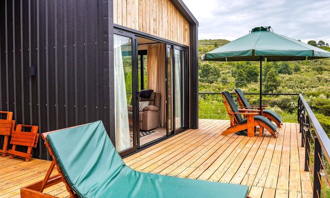 Naivasha House | The Cliffhanger - Charming 2-bedroom bungalow with epic views