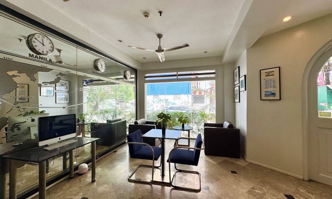 Makati House | The Clipper House