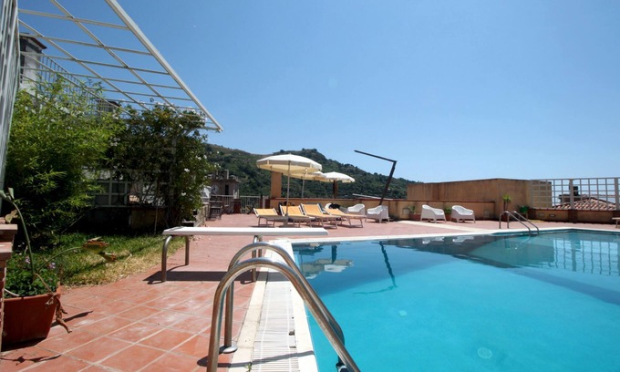 Gallodoro Apartment | The Clock Houses - Superior