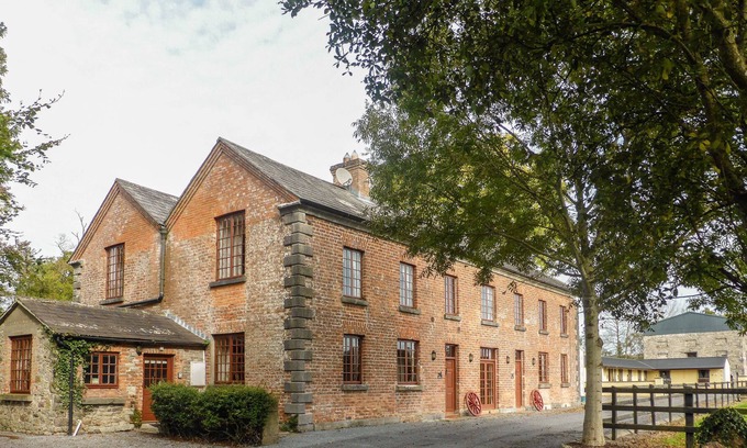 Piltown Cottage | THE COACH HOUSE, family friendly, with open fire in Piltown