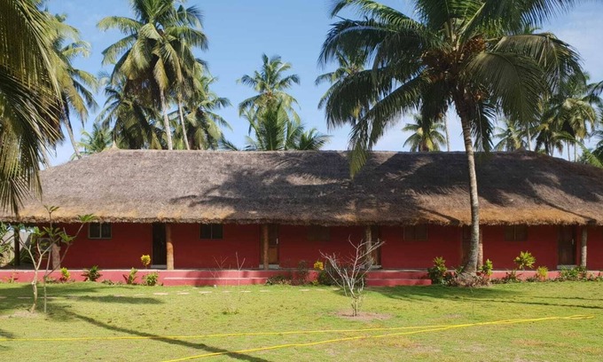 Assinie Ski Chalet | The coconut plantation of Assinie