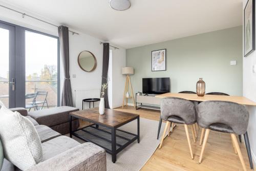 Whittington Apartment | The Colindale Collection