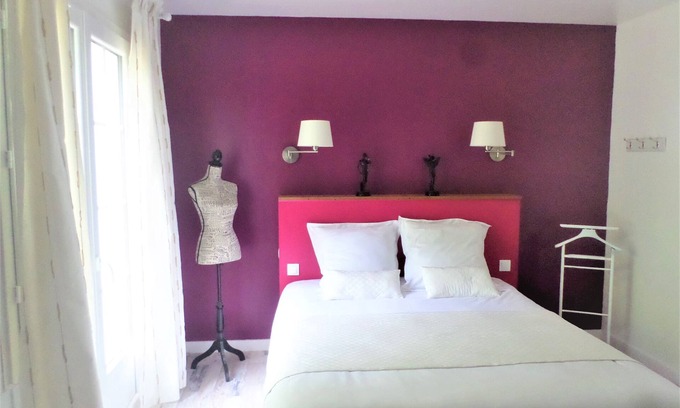 Breuil-Barret House | The Columbine Room - Park View