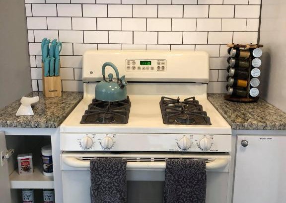Baytown Apartment | The Comfi Coral - Large 1 Bedroom Studio A