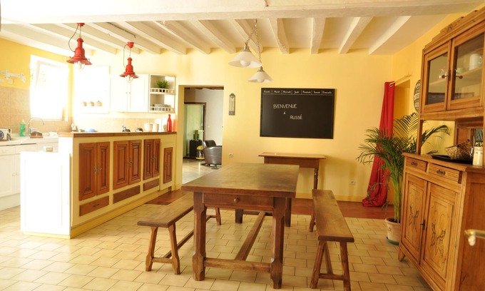 Allonnes House | The cottage and the granary of Russé