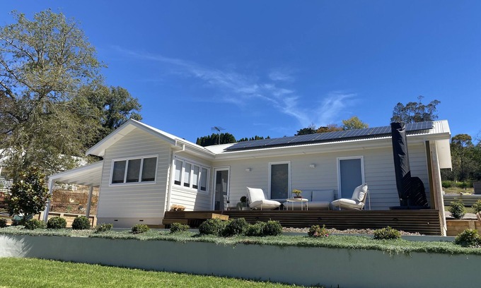Mittagong House | The Cottage at Arcadia - Luxurious Country Escape.