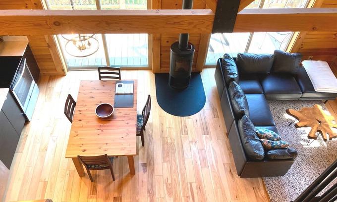 Fletcher Cabin | The Cottage at Winghaven - A Stunning Woodland Paradise.