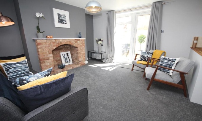 Leamington Spa Apartment | The Courtyard Apartment