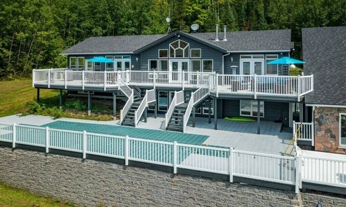 Armour Cottage | The Cove - Burks Falls
