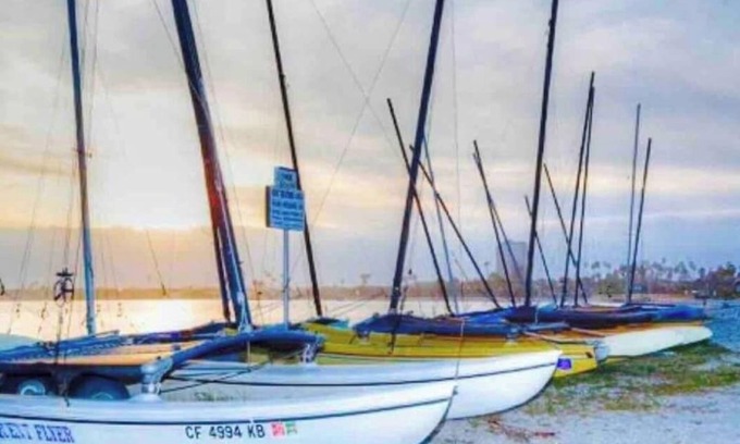 Crown Point Apartment | The Cozy Corner – 2BR Family Home