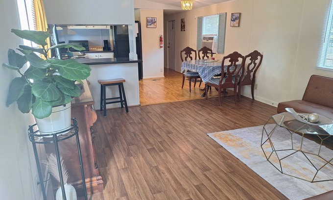 Hinesville House | The Cozy Main Suite 2-bedroom mobile home in welcoming Hinesville with WiFi, Ac