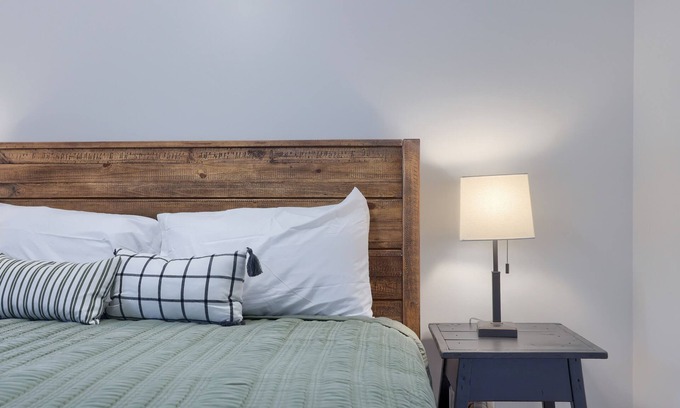 Conestoga House | The Creekside Cabin/rail trail/tubing/3 bed/1 bath