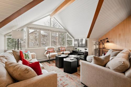 Whistler Village Apartment | The Crest, Spacious, Central Condo, Free Parking
