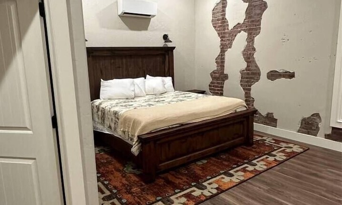 Pawhuska Apartment | The Cross Bell Downtown 202