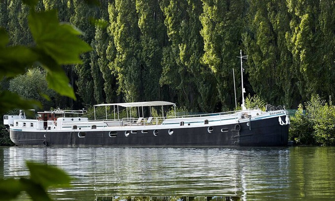 Auvers-sur-Oise Boat Rental | The Daphné’s Barge
