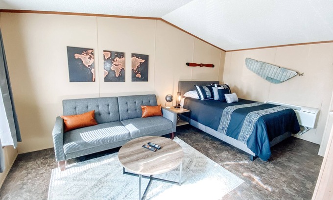 Opdyke West House | THE DEREK - One Bedroom Studio Apartment