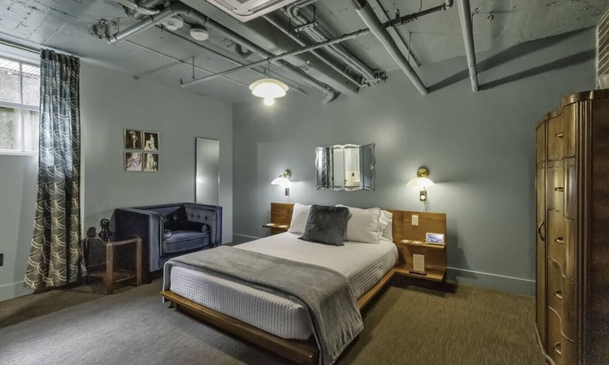East Aurora Hotel | The Dillinger Room @ The Bank