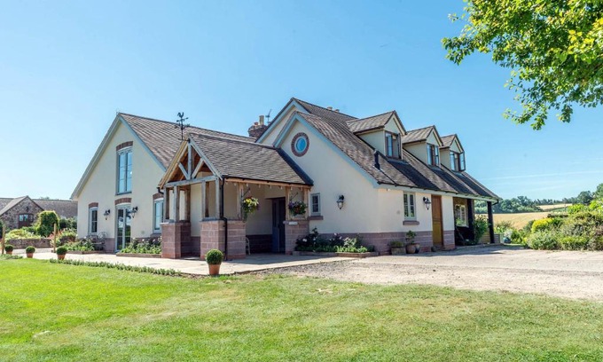 Chelmarsh Bed & Breakfast | The Dinney B&B
