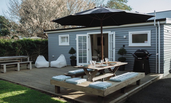 Waikanae Villa | The Doctors Villa Waikanae