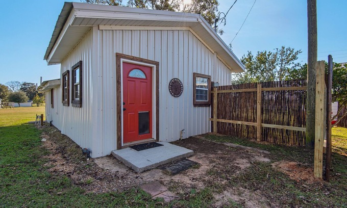 Laurel Hill House | The Dog House at Stillwater Ranch