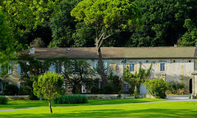 Castres House | The Domaine de La Bouriette
