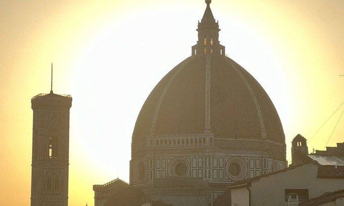 Sant' Ambrogio Apartment | The dome in the face