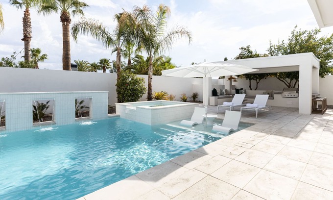 Shea North Estates House | The Dreyfus ~Pool ~Jacuzzi ~Scottsdale~Luxury