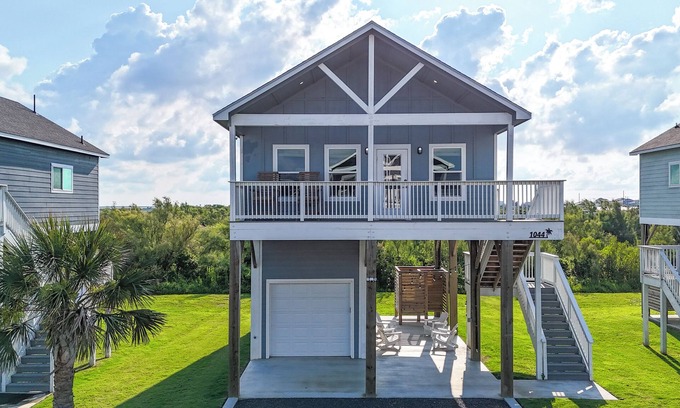 Port Bolivar House | The Drift Villa: 2 BR, 2 BA in Gilchrist, Sleeps 6