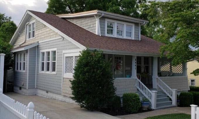 Ashland House | The Eagle's Nest: 5Beds/3Baths Beautiful Craftsman Home