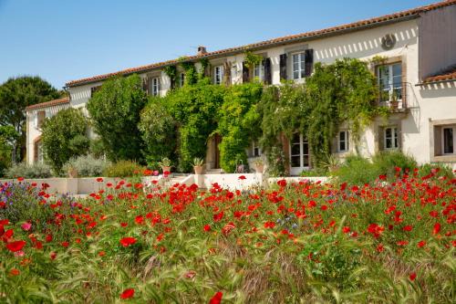 Montreal Villa | The East Wing - Carcassonne