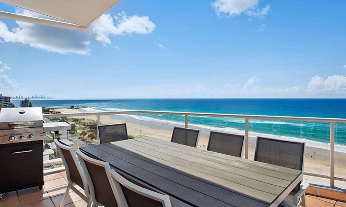 Currumbin House | The Edge - Currumbin Hill - Min. 3 Nights