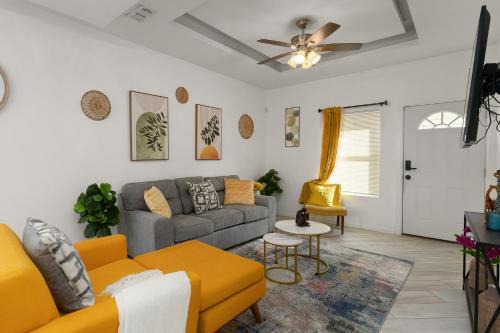 Edinburg Apartment | The Edinburg Oasis Modern 2BD -2BA