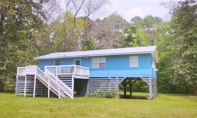 Edisto Island House | The Edisto Escape 5 Min Drive From Beach - 3bdrm, sleeper, NEW Queen Beds!