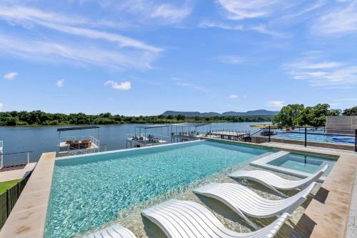 Kingsland House | The Enclave New Listing Concierge Services