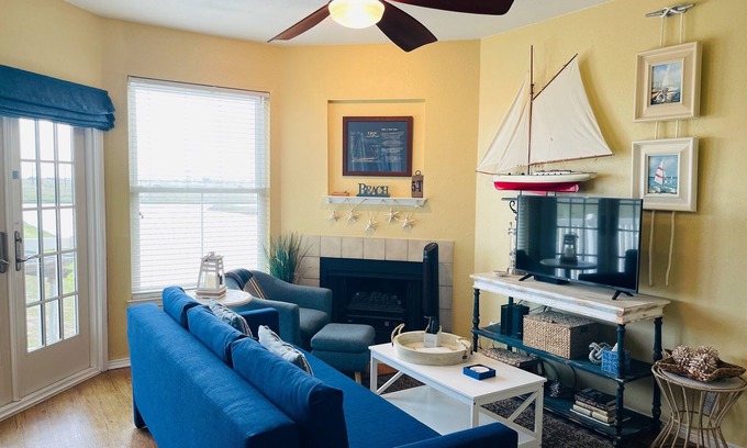 Corpus Christi Condo | "The Erin" ~ a nautical condo with beach & pond view