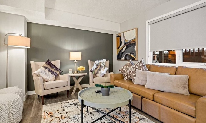 Canmore Ski Chalet | The Eros by Samsara SSR Property Management|Private Entry|Panorama Top View|2BR+